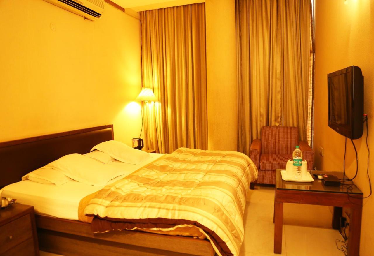 Hotel H26 Chandīgarh Exteriér fotografie